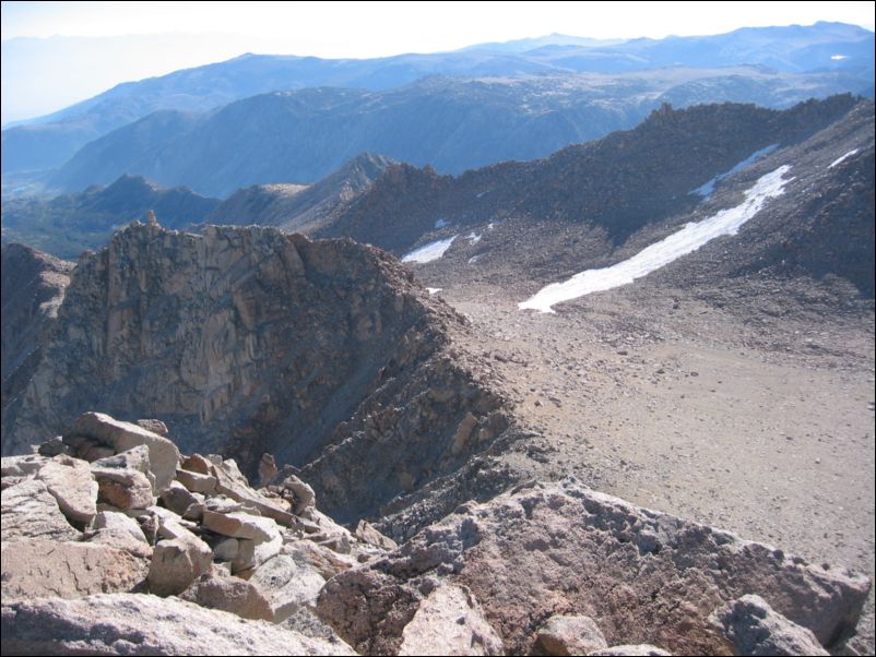 2005-09-04 Lamarck (27) look down summit and col